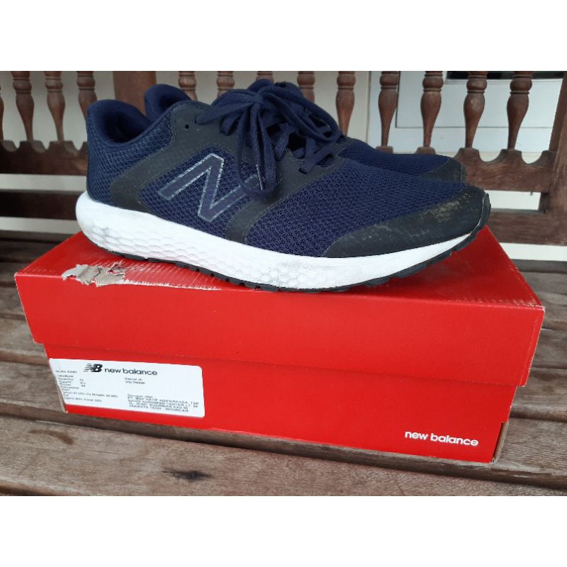 sepatu lari New Balance me420ce
