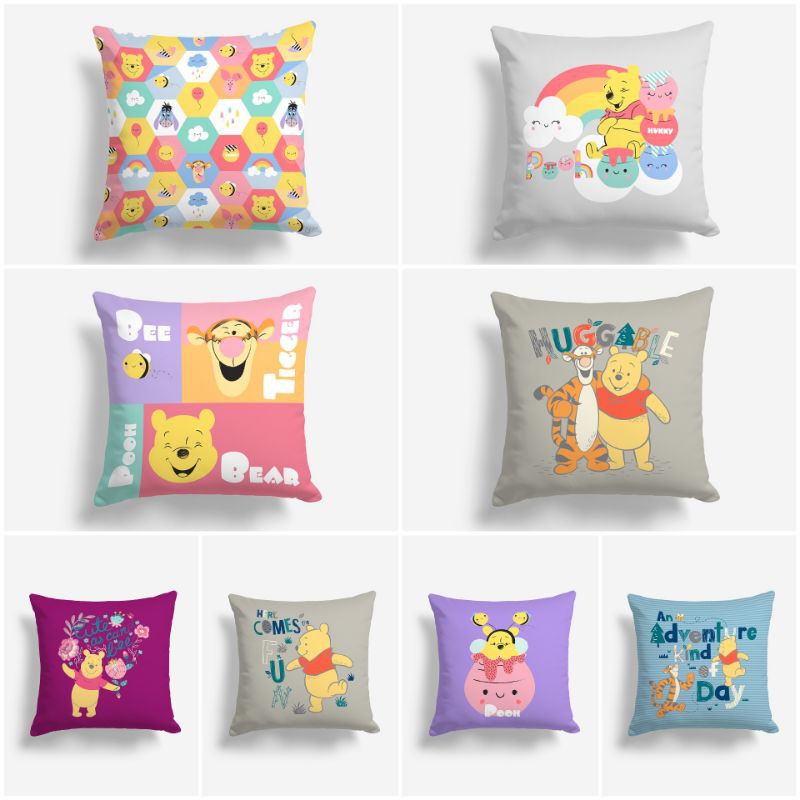 BANTAL SOFA PRINT MOTIF POOH TIGER PIGLET EEYORE 40X40 CM