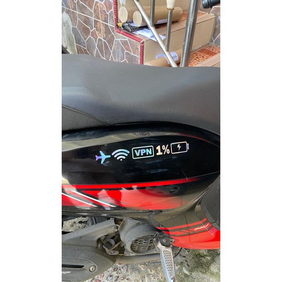 

Stiker Viral Airplane Mode VPN Sinyal Baterai 1% Hologram Motor Mobil