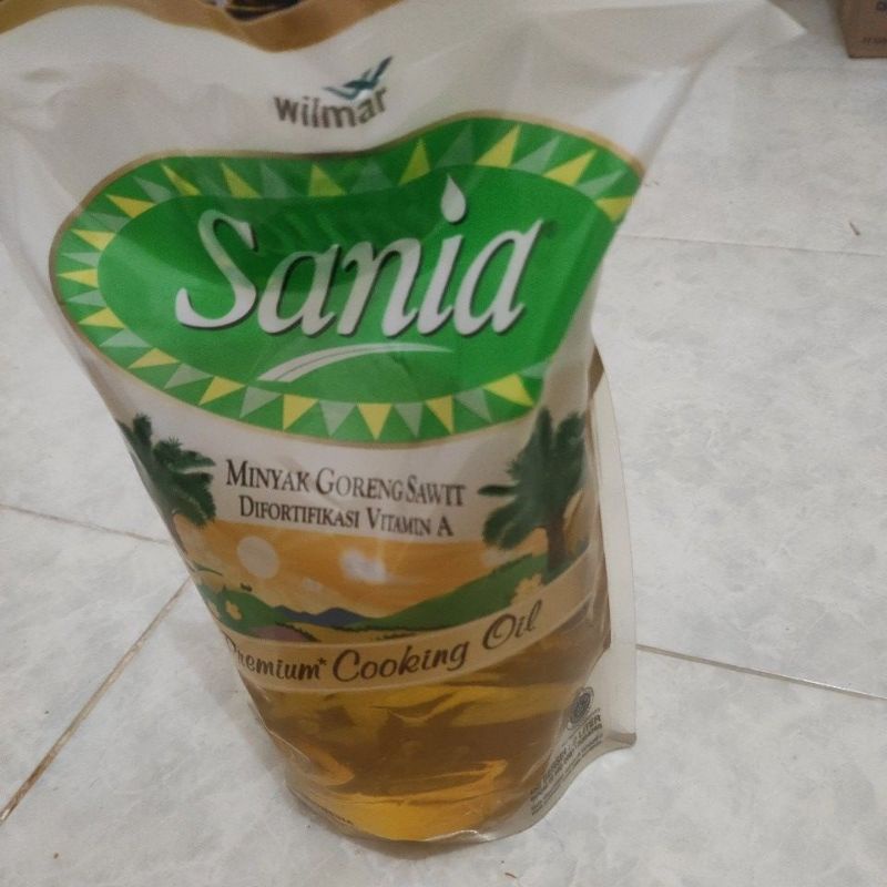 

sania minyak goreng 2 liter