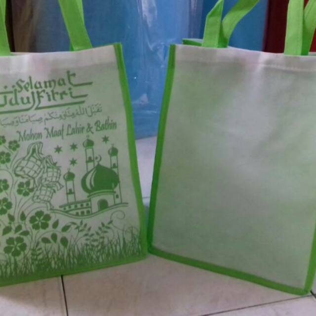 

Tas souvenir parcel lebaran uk 20x20