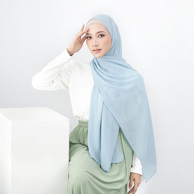 𝗖𝗮𝗿𝗲.𝗶𝗻 Pashmina Lozy Ceruty Babydoll 180x75cm (JAHIT TEPI) PREMIUM QUALITY-Wardah