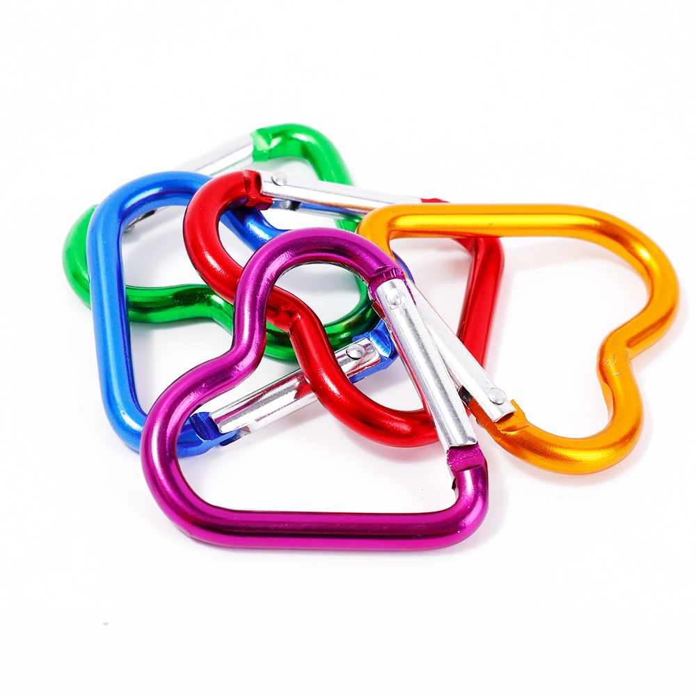 Gantungan Kunci Carabiner Bentuk Hati Bahan Aluminum Warna Acak Untuk Outdoor