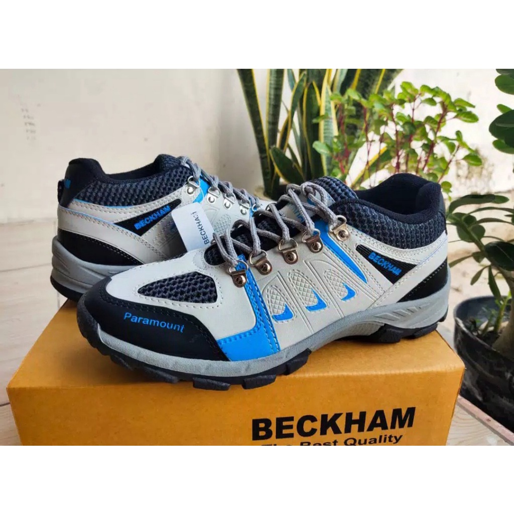 SEPATU GUNUNG BECKHAM PARAMOUNT PENDEK