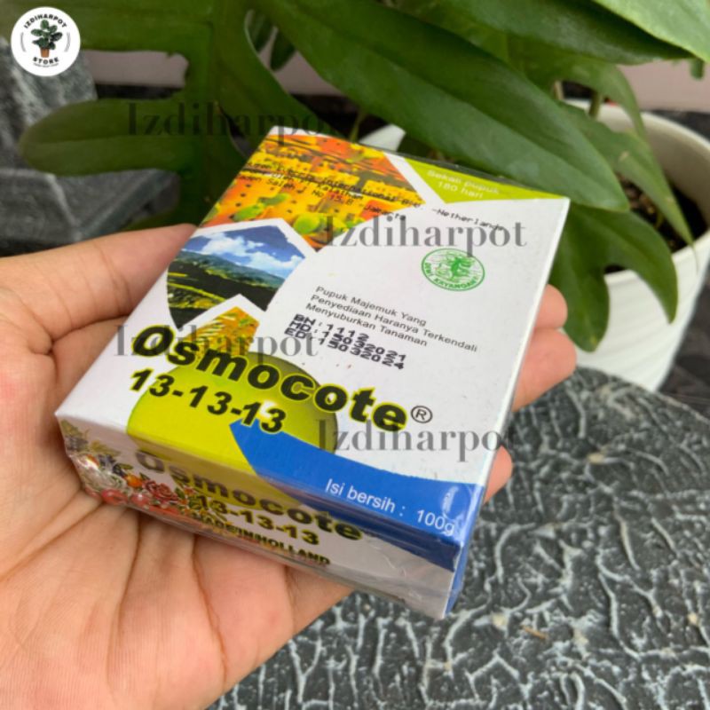 Pupuk penyubur bunga,buah dan daun Osmocote 13-13-13+ TE 100 gr - dekastar
