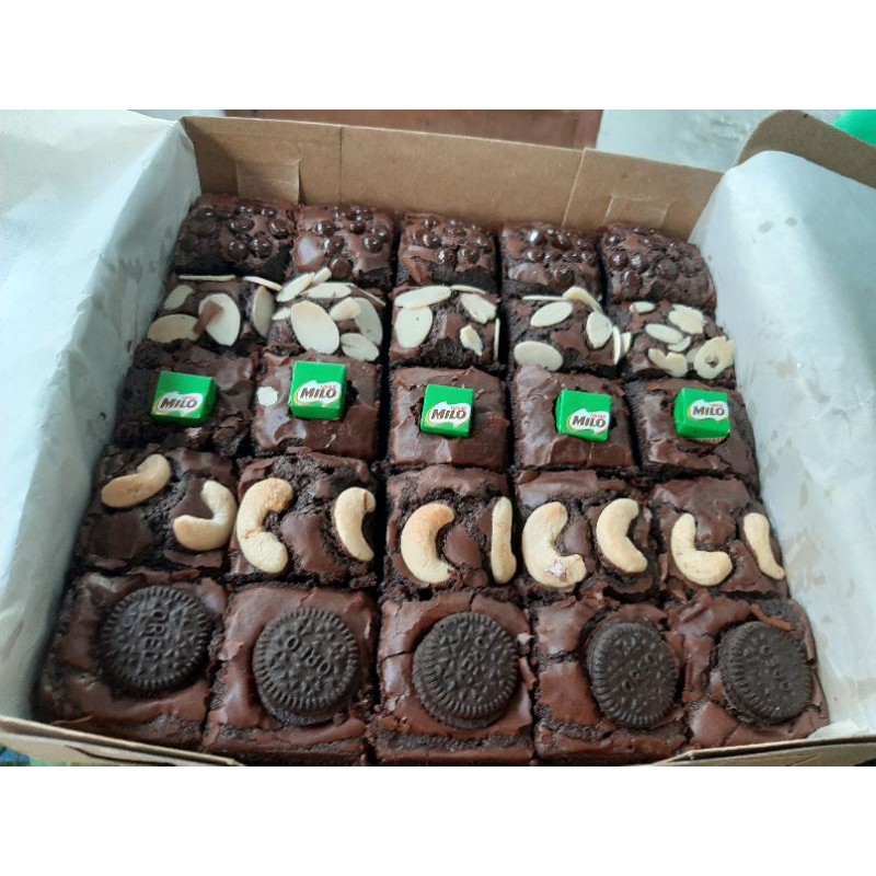 

brownies premium mix topping