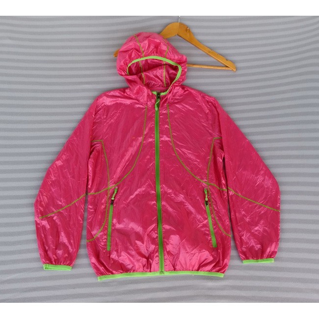 JAKET OLAH RAGA WINBREAKER SSAMZIE SPORT MERAH BEKAS SIZE L100