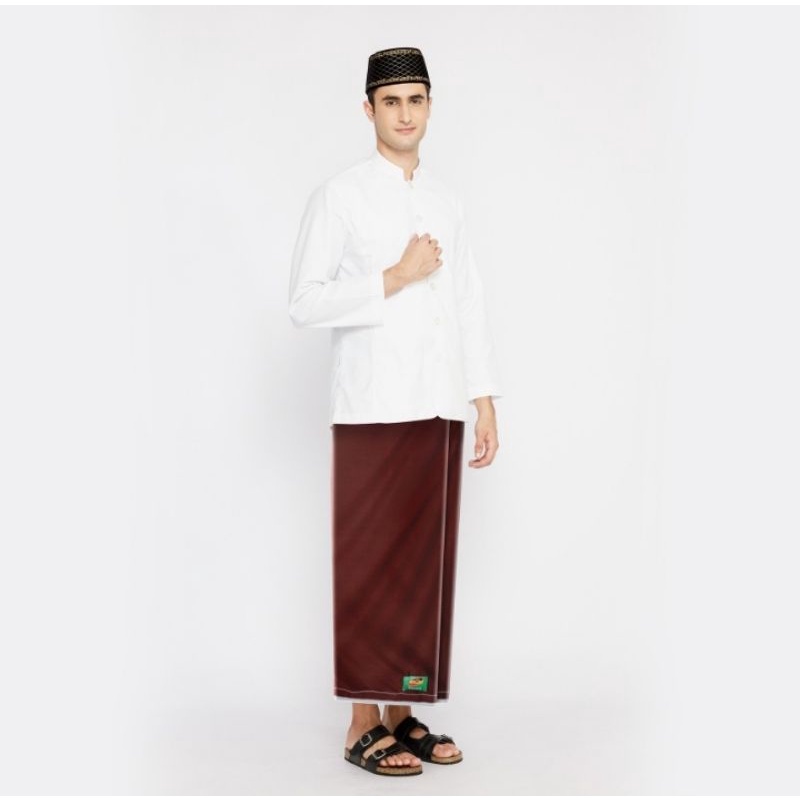 Sarung Atlas Favorit warna polos coklat