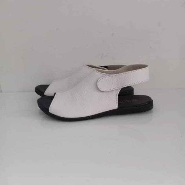 Sepatu kulit cewek hm