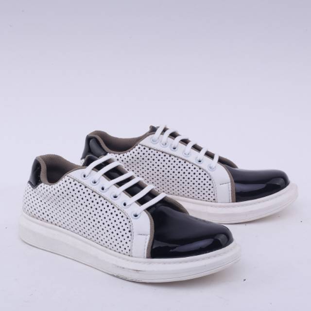 Sepatu sneakers cewek gmj87