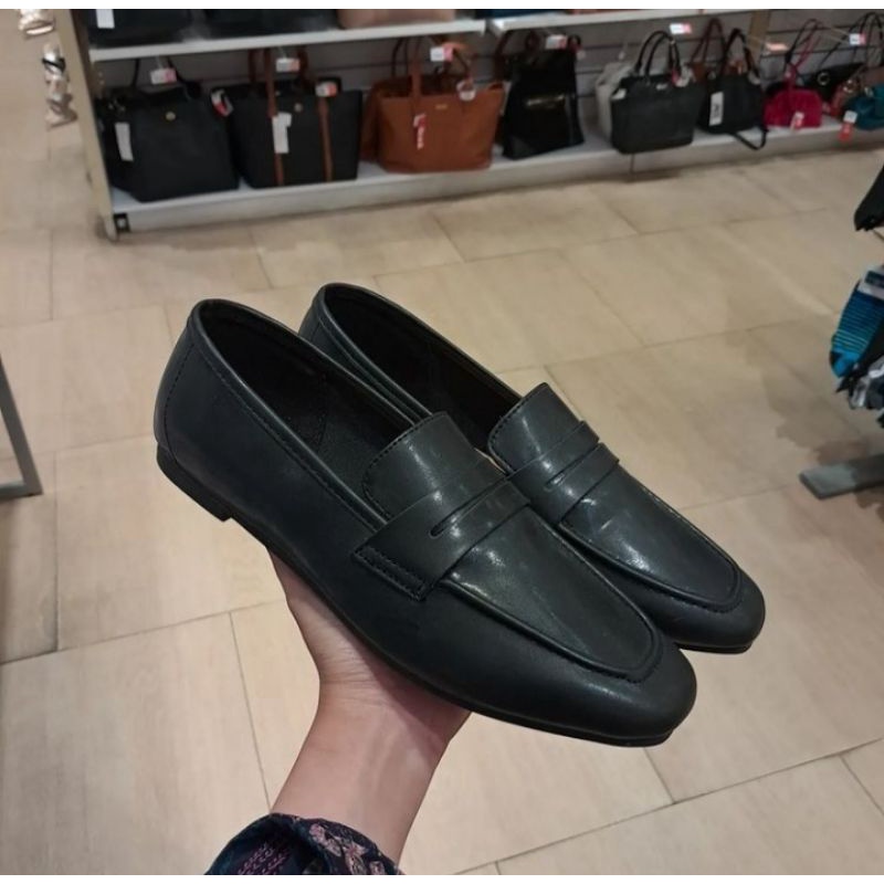Fioni Payless /Pantofel Sepatu formal wanita