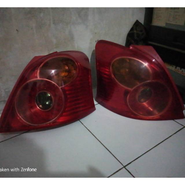 Stoplamp Lampu Belakang Toyota Yaris 2012
