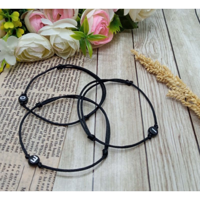 Gelang Tali Hitam Gelang Inisial Huruf Bulat Pipih Gelang Tali Satin 1 mm Gelang Polos Hitam