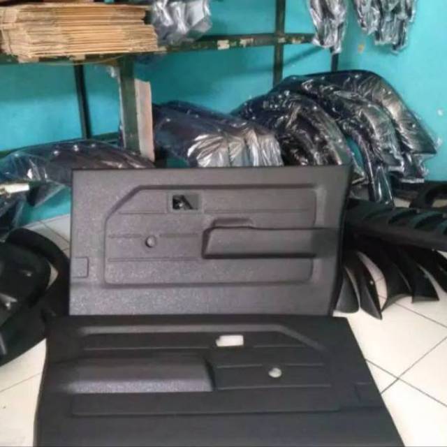 Doortrim depan katana