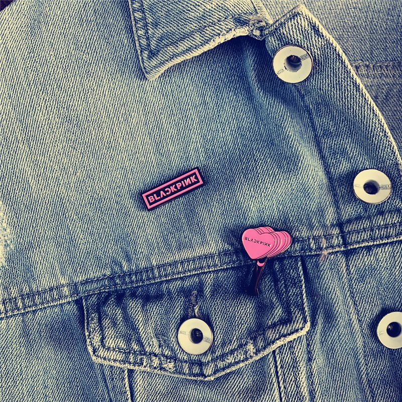 Bros Pin Desain KPOP BTS BLACKPINK GOT7 TWICE WANNAONE Bahan Alloy