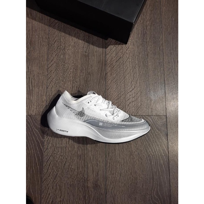 SEPATU NIKE - SEPATU RUNNING PRIA - FLYKNIT RACER MARIAH *grey grey*