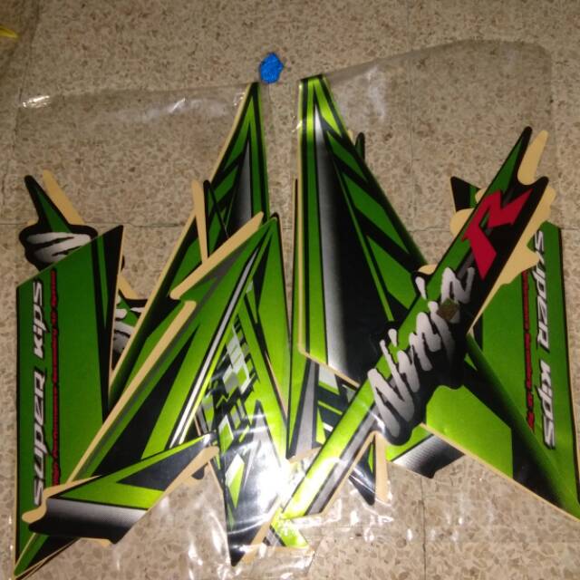 Striping Sticker Lis Standar Ori Kawasaki Ninja R 2014 Warna Hijau Shopee Indonesia