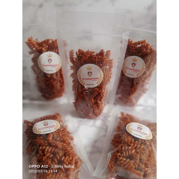

Makaroni spiral Pedas daun jeruk