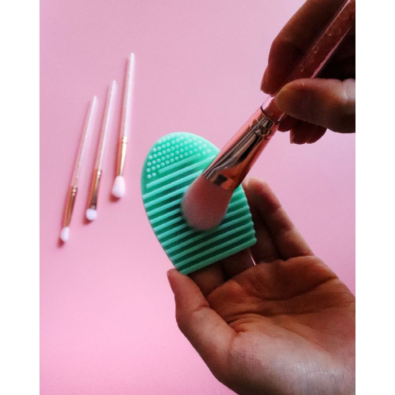 BRUSH EGG / ALAT PERBERSIH  BRUSH MAKE UP /KUAS MAKE UP