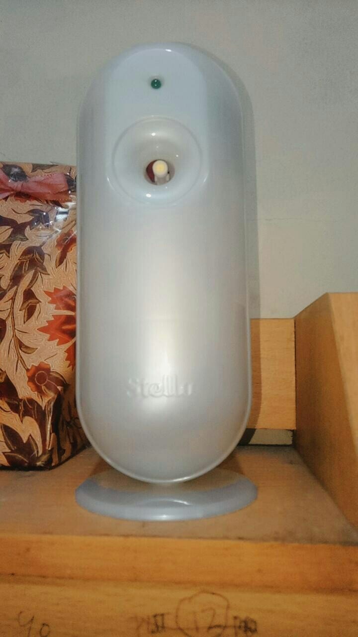 Stella Matic Alat Parfum Putih Free Refill