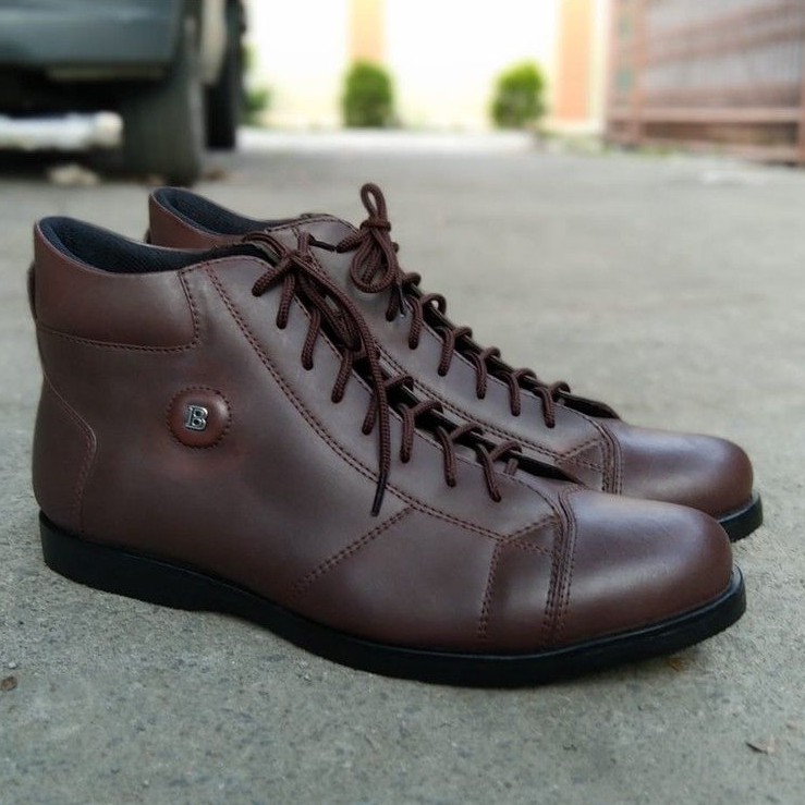 

Sepatu_Boots_KULIT_ Asli /SEPATU_BALLY/sepatu_kerja/sepatu_CASUAL_FORMAL