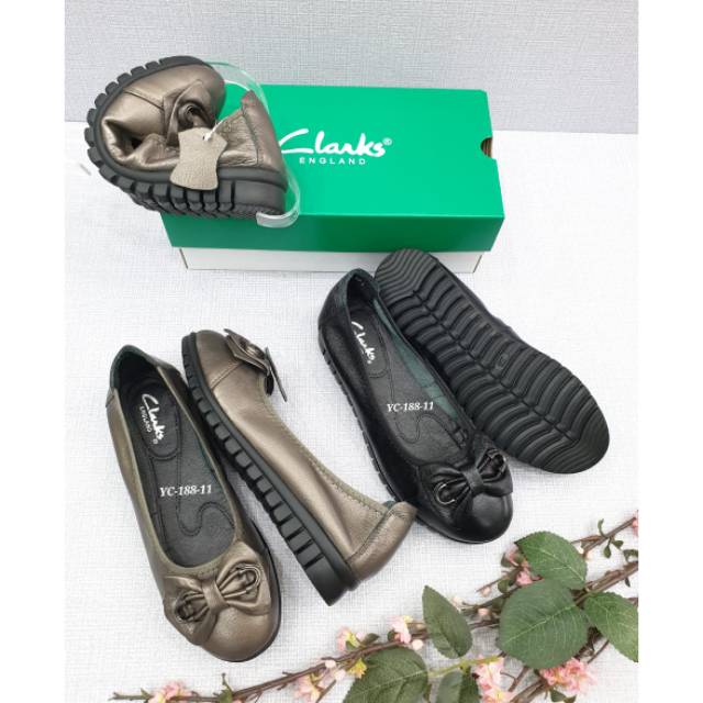 CLARKS YC-188-11 BOW FLAT / SEPATU CLARKS / SEPATU WANITA