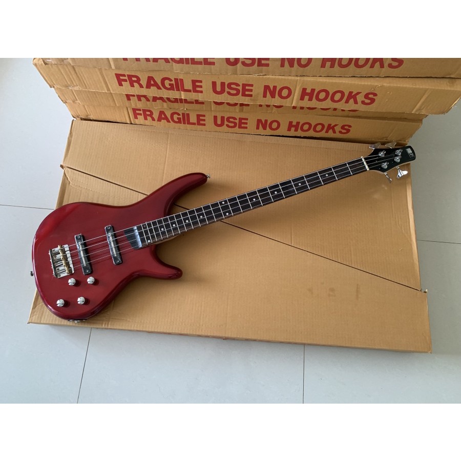 Bas Ibanez soundgear SDGR