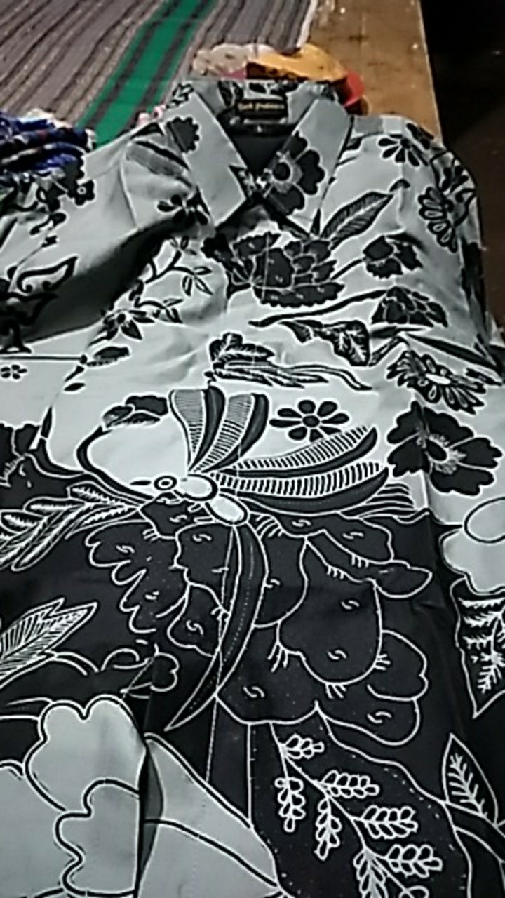 Ranu Kumbolo Kemeja Batik Pria Lengan Panjang Slimfit Katun Printing Hem Baju Seragam Kantor Modern