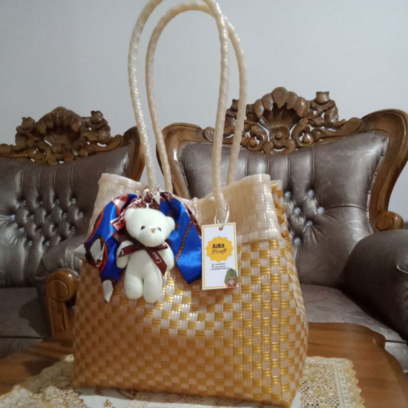 Tas Anyam jali Mutiara