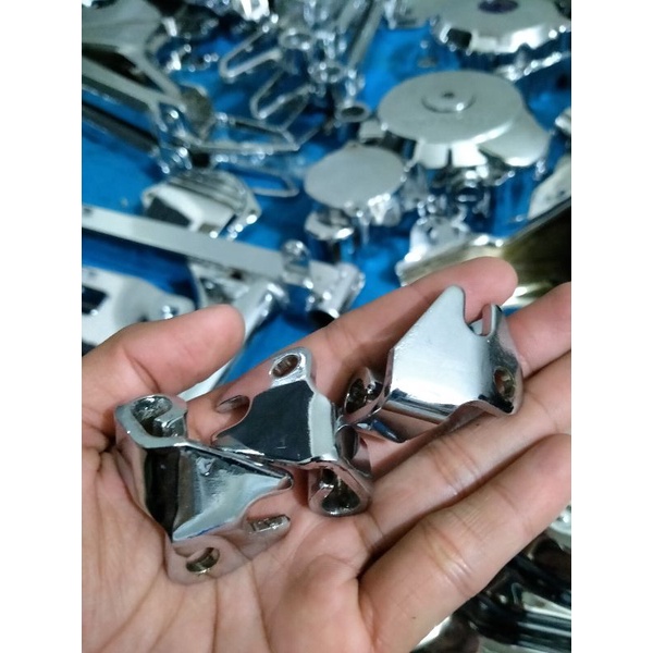 PLAT DUDUKAN KABEL KOPLING MEGAPRO TIGER / KLEM PENAHAN KABEL KOPLING MEGAPRO TIGER /  BREKET KABEL 