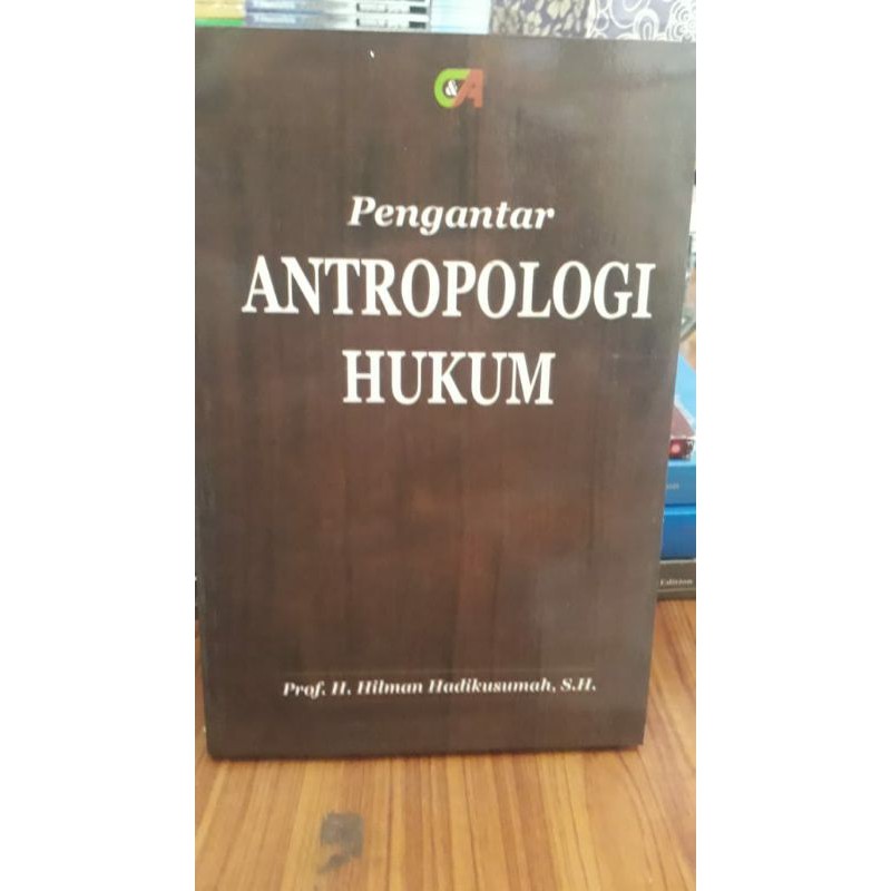 PENGANTAR ANTROPOLOGI HUKUM