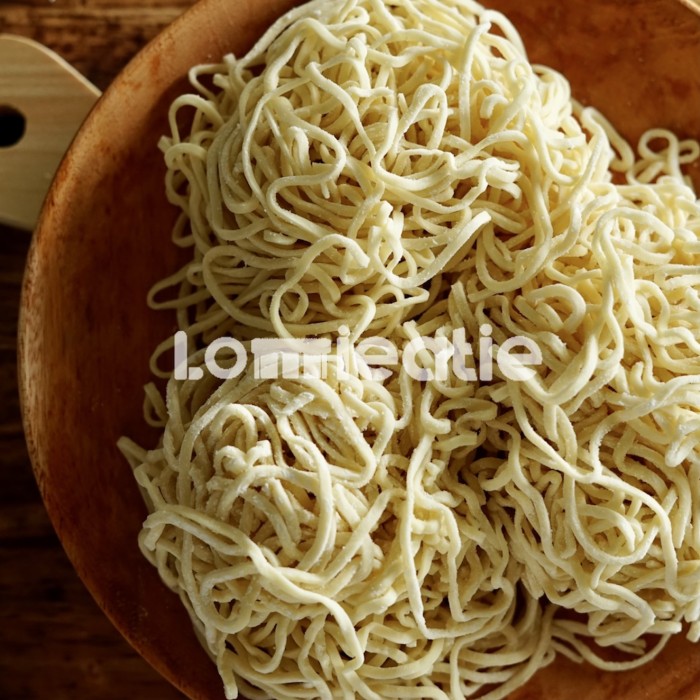 

Mie Ayam Special Telur Lomie Atie Best Seller