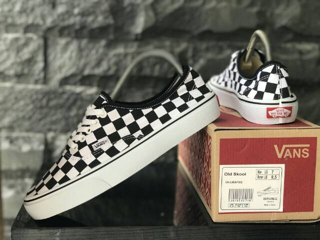 VANS AUTHENTIC CHECKERBOARD SNEAKERS PRIA