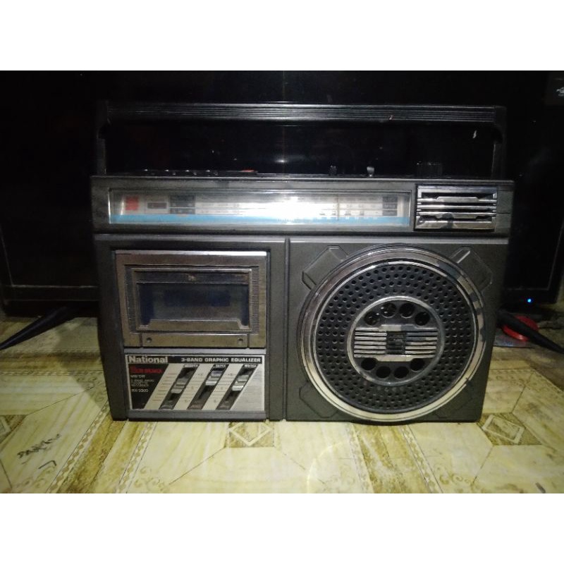 Radio Tape Jadul National