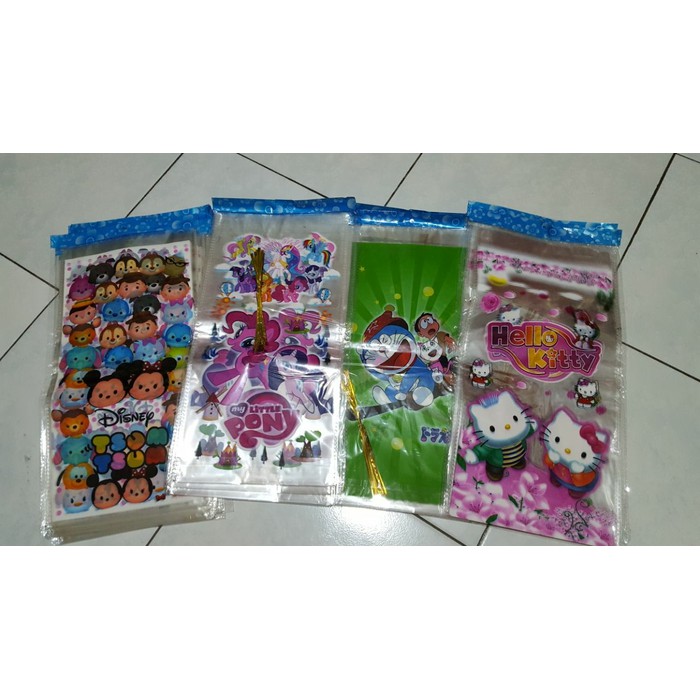 

Plastik Bingkisan Karakter M (22*40)