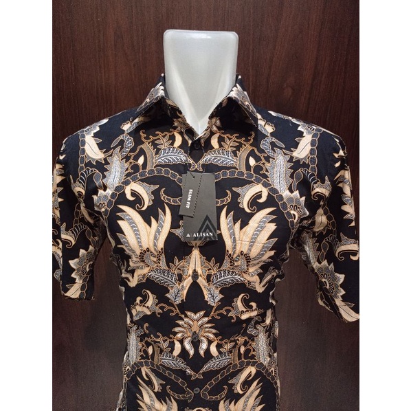 Alisan Batik Lengan Pendek Slimfit