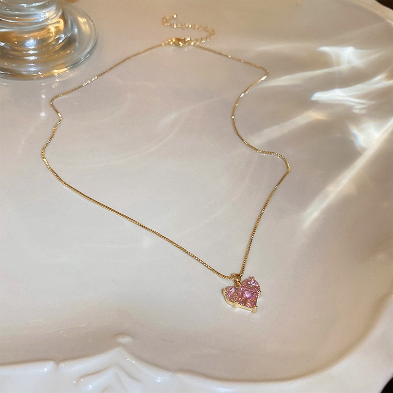 Kalung Rantai Klavikula Hias Liontin Hati Bahan Zirkon Warna Pink Gaya Vintage Korea Untuk Wanita