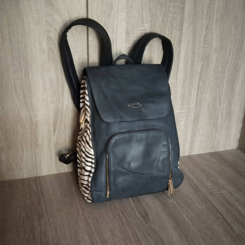 Tas VALVINA Authentic Original Ransel Full Kulit Genuine Leather Branded Preloved Secosnd
