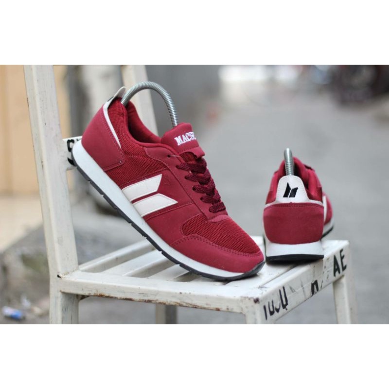 Sepatu Sneakers Macbeth pria wanita kasual