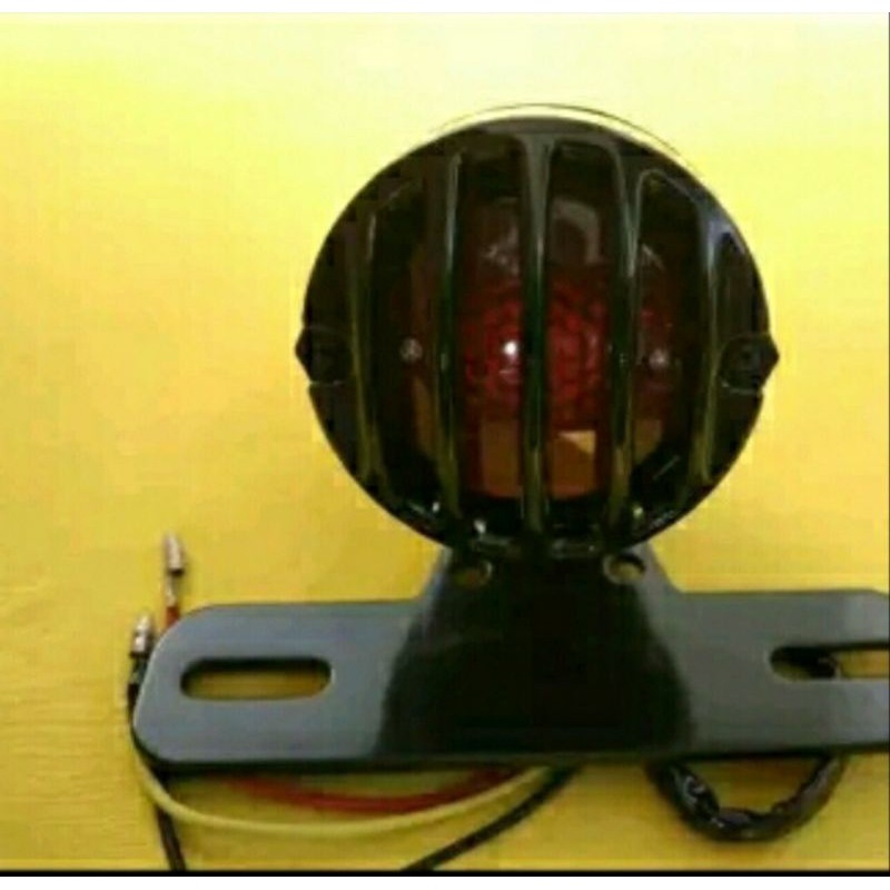 lampu stop lampu belakang klasik teralis besi