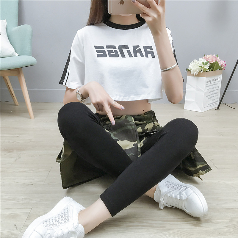 [CUCI GUDANG]T-shirt wanita gaya longgar gaya Korea lengan pendek font Inggris Leher bulat backles