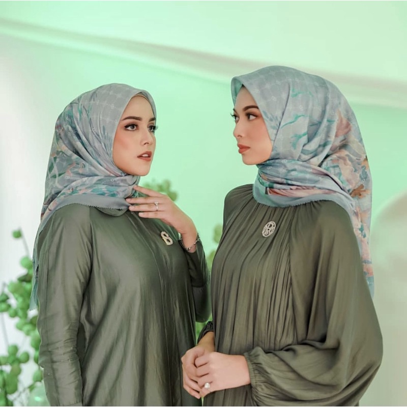 Buttonscarves Xanadu in Jade