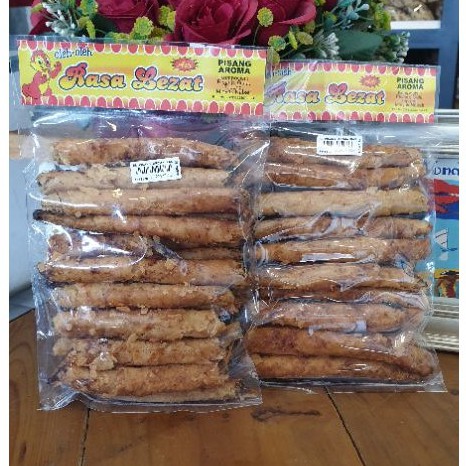 

PISANG AROMA OLEH OLEH MADUA SEMARANG