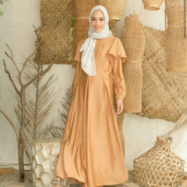 Wearing klamby rinjani dress plain