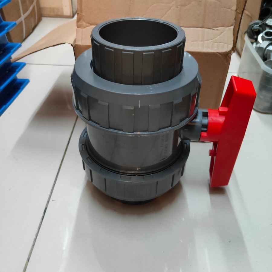 BALL VALVE WATER MUR PVC ZUKI 4 INCH