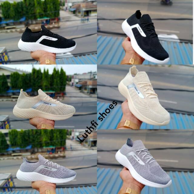 Sepatu Adidas Import-Sepatu Outdoor-Sepatu Running-Sneakers Pria Wanita