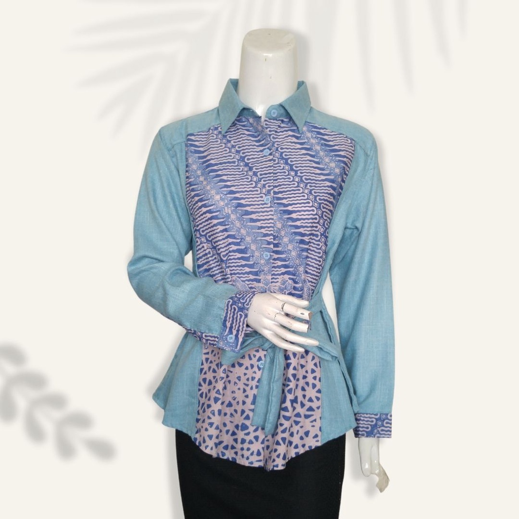 Kemeja Wanita kombinasi Batik Cap Modern bahan Katun biru muda lengan panjang