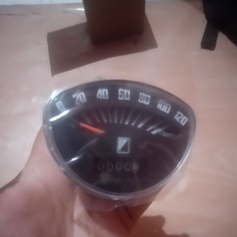 Spidometer Speedometer Vespa Super Sprint Tahun 1970-1978 Kilometer, Pilihan Warna Hitam dan Putih
