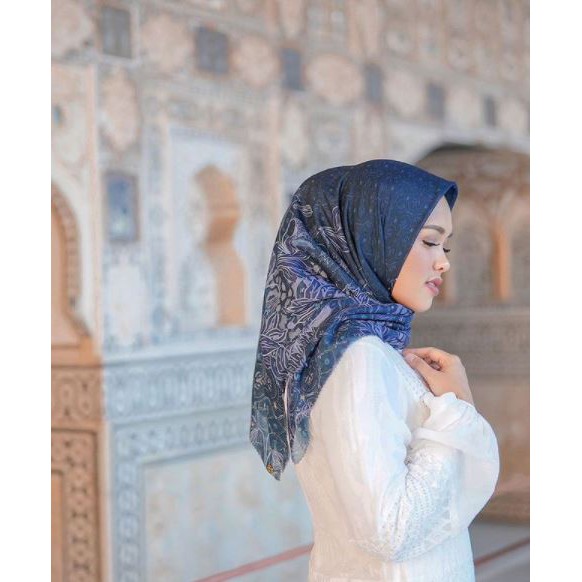 Buttonscarves Maharani series Navy