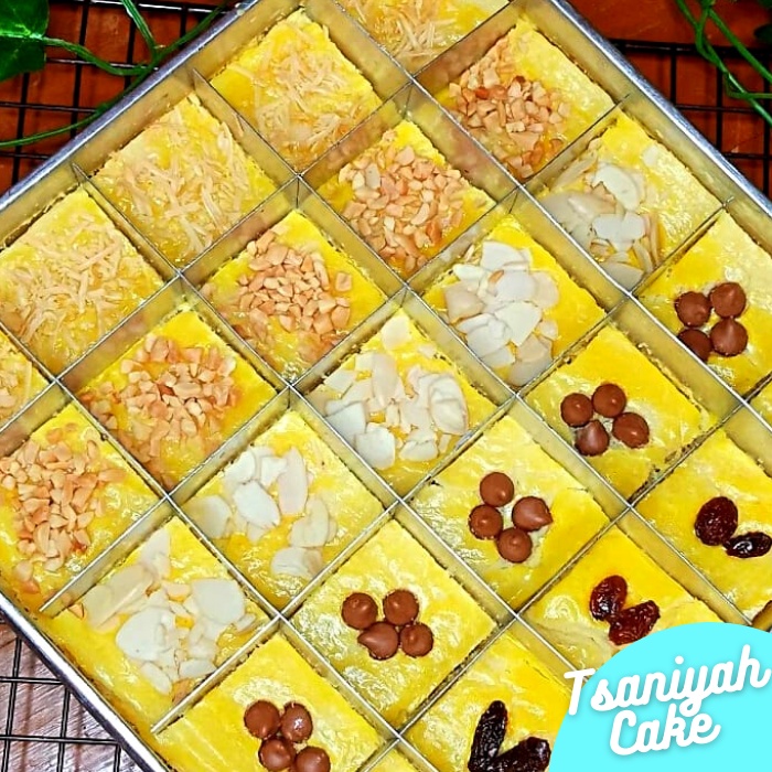 

Tsaniyah Cake Varian Terbaru Lekker holland full topping Butterkoek kue Belanda terbaru viral roti viral